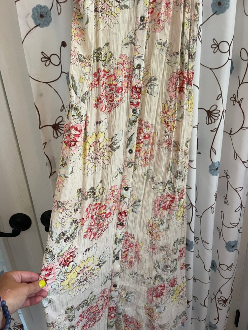 Sz M Billabong Cream Floral Crinkle Cami Dress - Picture 4 of 10